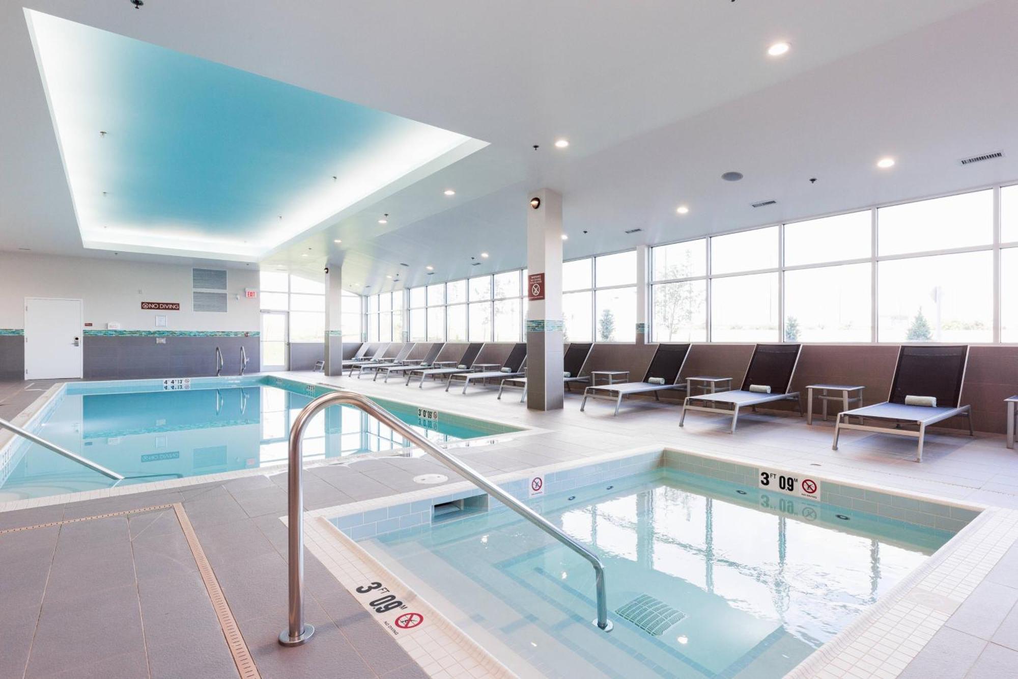 Towneplace Suites By Marriott Edmonton South Eksteriør bilde