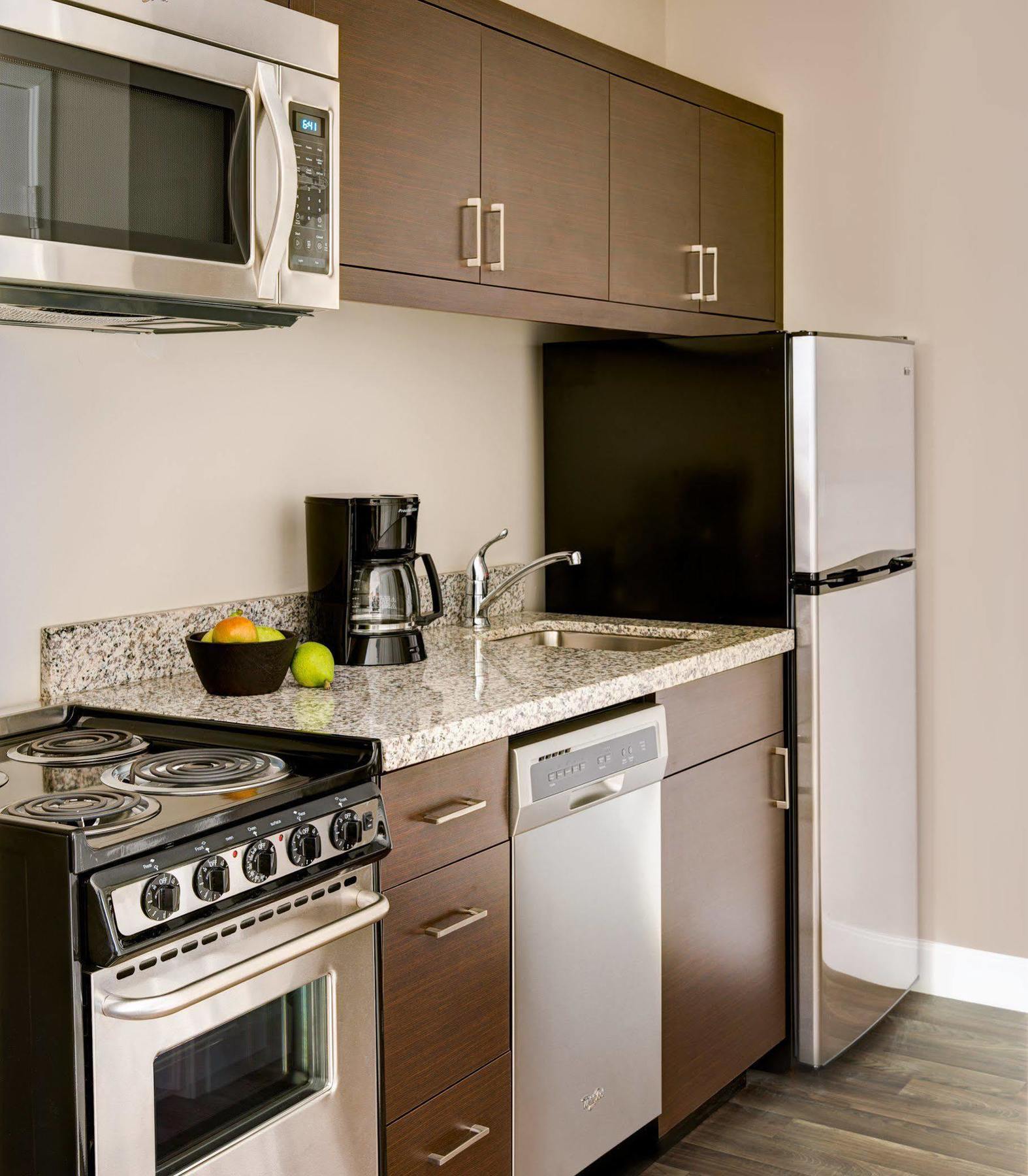 Towneplace Suites By Marriott Edmonton South Eksteriør bilde